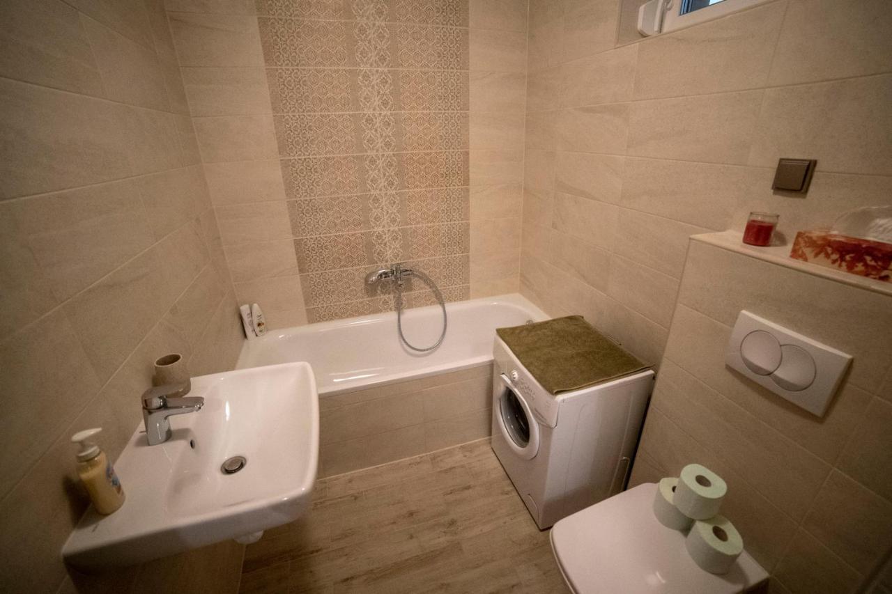 Sasadpark'S New Apartment In The West Part Of Buda Βουδαπέστη Εξωτερικό φωτογραφία