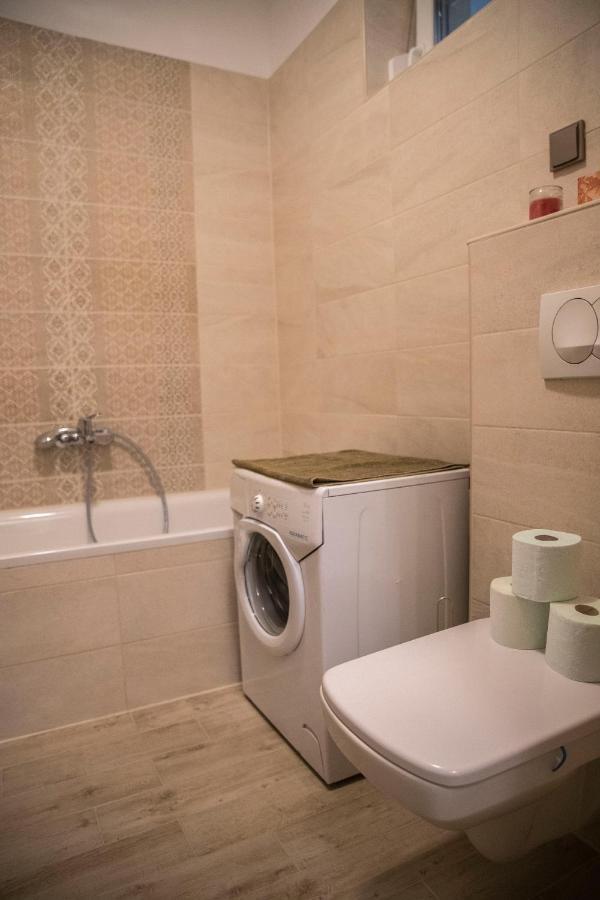 Sasadpark'S New Apartment In The West Part Of Buda Βουδαπέστη Εξωτερικό φωτογραφία
